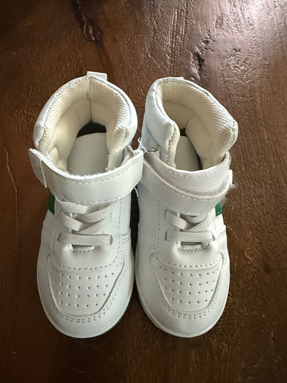 White High-Top Kids Sneakers with Green Accent